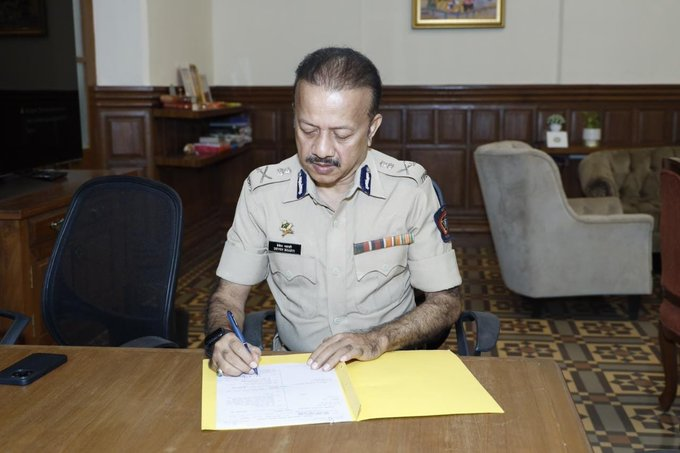 Deven Bharti takes charge as Mumbai’s top cop amid reshuffle and rank tweak